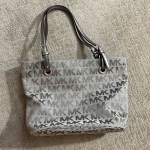 Rarely used Michael Kors tote silver/gray